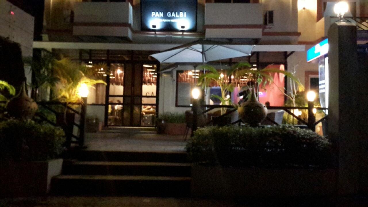 Hotel 9 Mile Yangon Exteriör bild