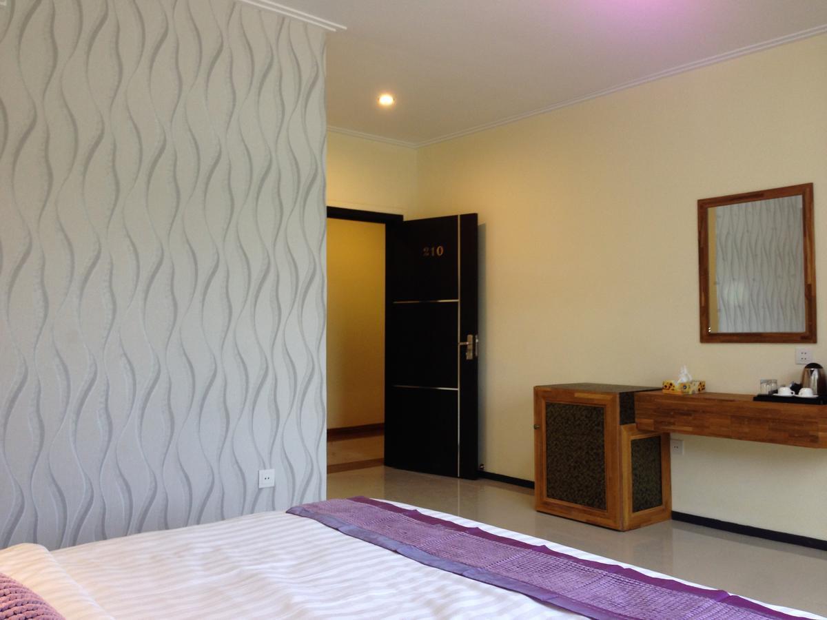 Hotel 9 Mile Yangon Exteriör bild